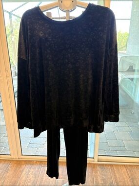 Black Velvety Stretch Fabric 2pc Shirt & Wide Leg Pants w/Elastic Waist sz 1X